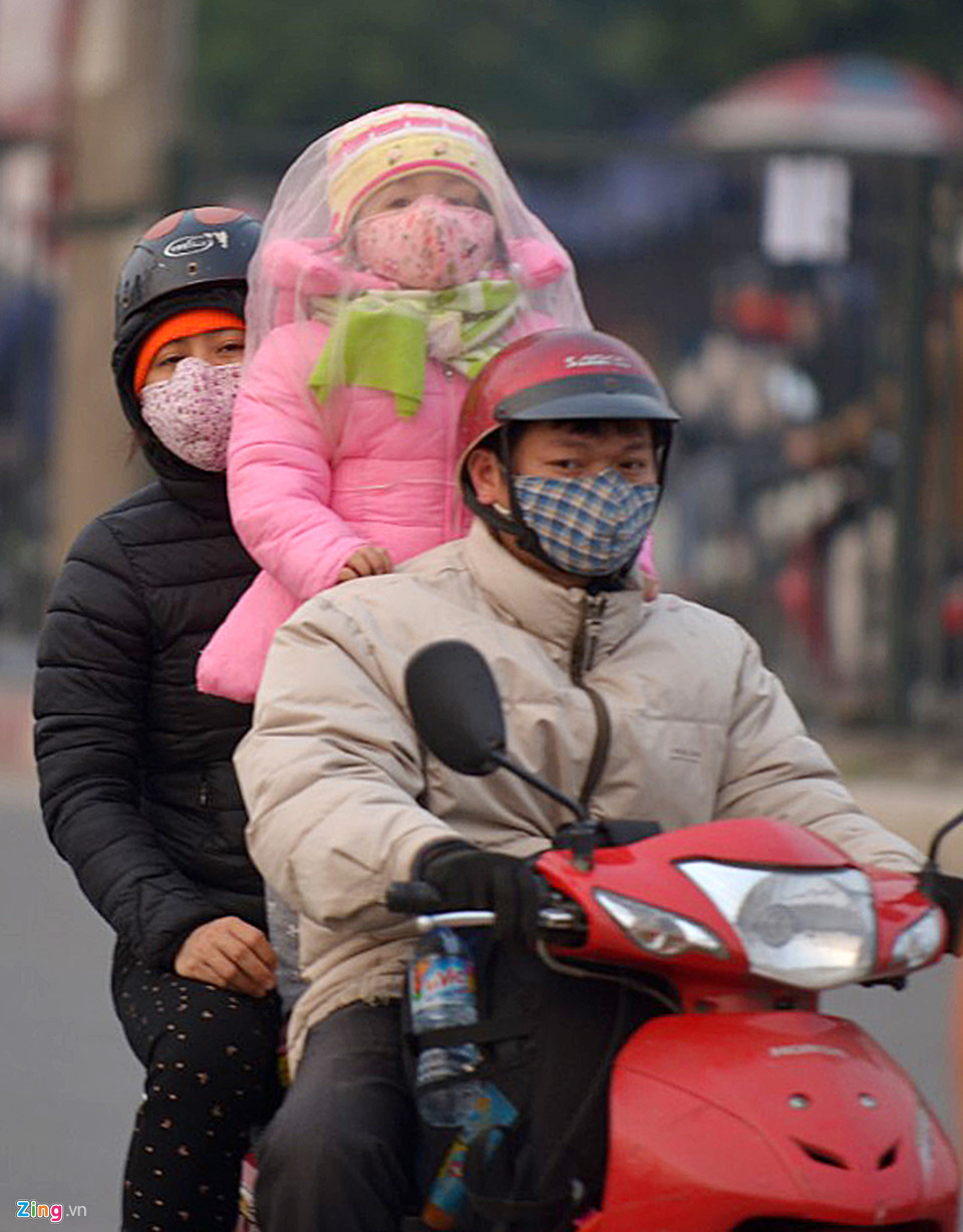 Lỉnh kỉnh tivi, cành đào về quê ăn Tết sau ngày làm việc cuối cùng